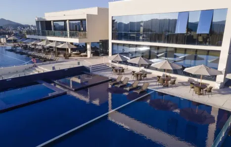 Casa de Condomínio com 5 Quartos à venda, 286m² no Santa Regina, Camboriú