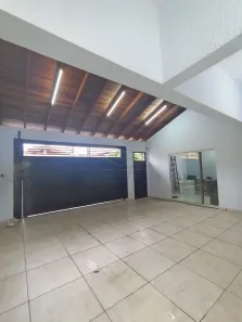Casa com 2 Quartos para alugar, 250m² no Vila Lemos, Bauru