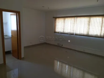 Sala Comercial à venda, 32m² no Centro, Jacareí