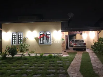 Casa com 3 Quartos à venda, 215m² no Jardim Britânia, Caraguatatuba