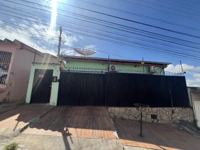 Casa com 3 Quartos à venda, 190m² no Vila São Jorge, Anápolis