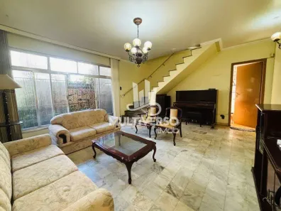 Sobrado com 4 Quartos à venda, 180m² no Aparecida, Santos