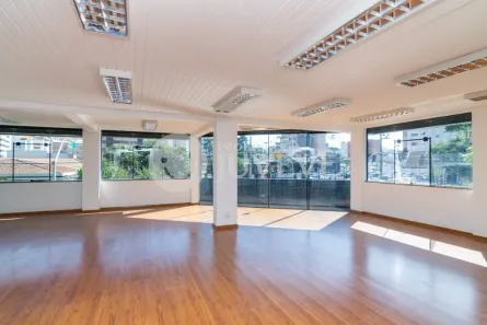Ponto Comercial para alugar, 212m² no Alto da Rua XV, Curitiba