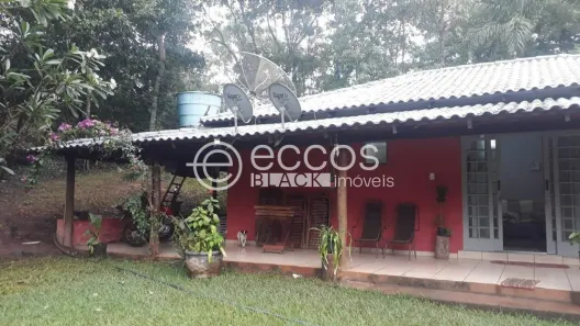 Fazenda/Sítio com 4 Quartos à venda, 10000m² no Distrito Industrial, Uberlândia