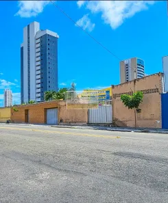 Ponto Comercial com 8 Quartos à venda, 360m² no Candelária, Natal