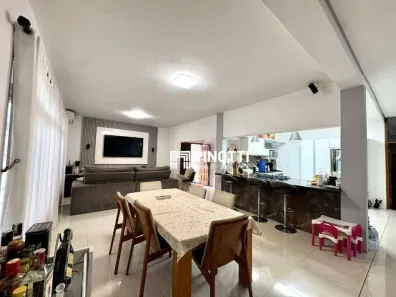 Casa com 3 Quartos à venda, 230m² no Rudge Ramos, São Bernardo do Campo