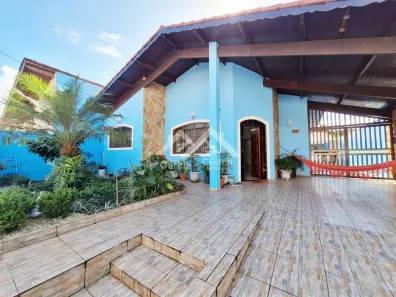Casa com 3 Quartos à venda, 180m² no Balneário Stella Maris, Peruíbe