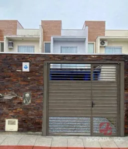 Sobrado com 2 Quartos à venda, 56m² no , Tijucas