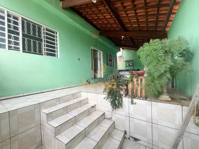 Casa com 3 Quartos à venda, 100m² no Parque Turistas, Contagem