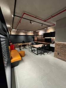 Sala Comercial à venda, 37m² no Chácara das Pedras, Porto Alegre