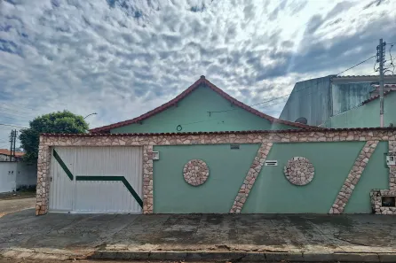 Casa com 2 Quartos à venda, 184m² no Setor Novo Horizonte, Goiânia