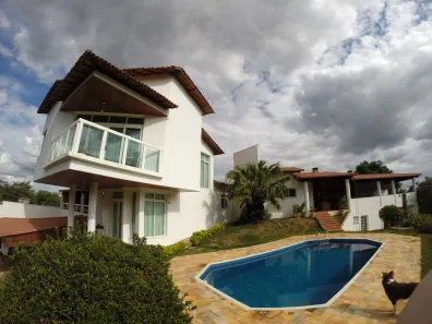 Casa com 5 Quartos à venda, 650m² no Barreiro do Amaral, Santa Luzia