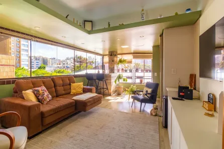 Apartamento com 3 Quartos à venda, 97m² no Mont Serrat, Porto Alegre