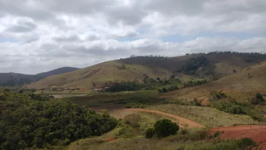 Lote/Terreno à venda, 493m² no Igrejinha, Juiz de Fora