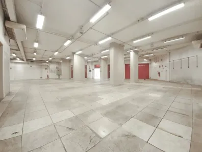 Ponto Comercial para alugar, 587m² no São Mateus, Juiz de Fora