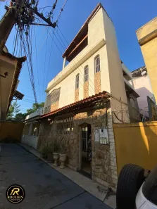 Casa com 4 Quartos à venda, 158m² no Centro, Nova Iguaçu