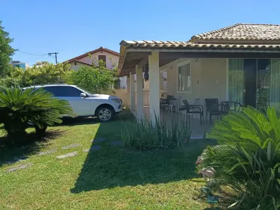Casa de Condomínio com 2 Quartos para alugar, 77m² no Praia do Siqueira, Cabo Frio
