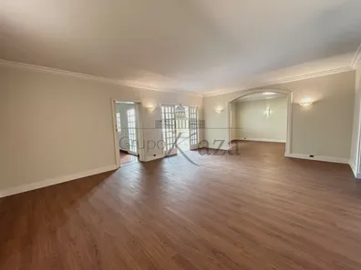 Sobrado com 3 Quartos à venda, 350m² no Jardim Luzitânia, São Paulo