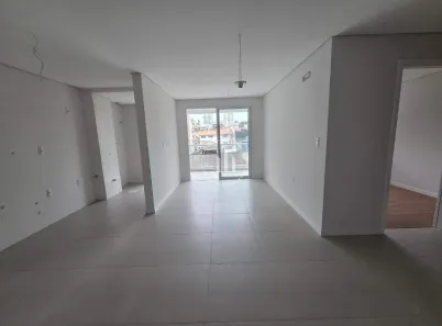 Apartamento com 2 Quartos à venda, 70m² no Barreiros, São José