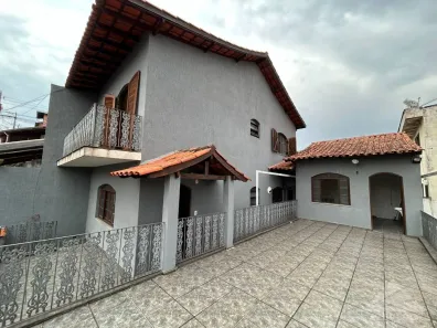 Sobrado com 2 Quartos para alugar, 203m² no Jardim Pilar, Mauá