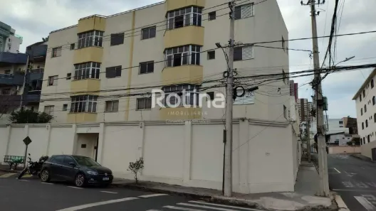 Apartamento com 3 Quartos para alugar, 70m² no Tabajaras, Uberlândia