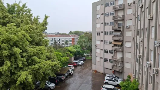 Apartamento com 1 Quarto para alugar, 48m² no Jardim Lindóia, Porto Alegre