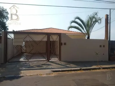 Casa com 3 Quartos à venda, 300m² no Jardim Vitória, Marília