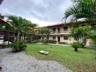 Casa de Condomínio com 2 Quartos à venda, 57m² no Palmeiras, Cabo Frio