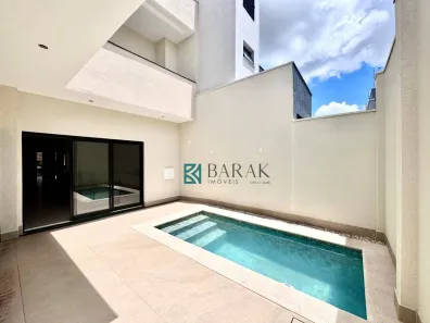 Sobrado com 3 Quartos à venda, 217m² no Jardim Higienópolis, Maringá