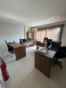 Sala Comercial para alugar, 300m² no Senador Vasconcelos, Rio de Janeiro