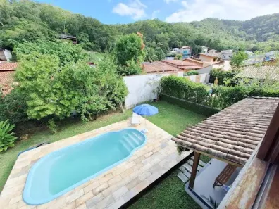 Casa de Condomínio com 3 Quartos à venda, 450m² no Serra Grande, Niterói