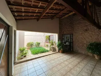 Casa com 4 Quartos à venda, 234m² no Castelinho, Piracicaba
