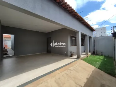 Casa com 3 Quartos à venda, 160m² no Segismundo Pereira, Uberlândia