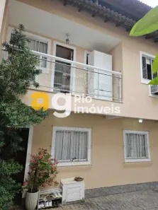 Casa de Condomínio com 2 Quartos à venda, 88m² no Vila Valqueire, Rio de Janeiro