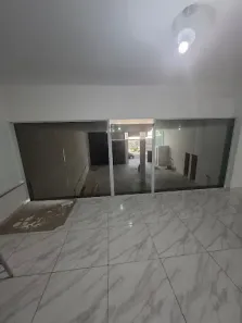 Ponto Comercial para alugar, 220m² no Alto de Santa Lúcia, Carapicuíba
