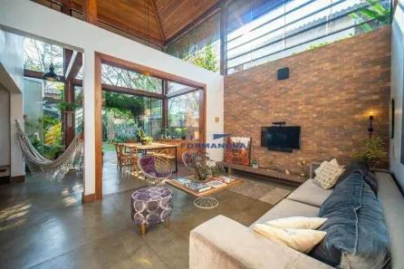Casa de Condomínio com 2 Quartos à venda, 156m² no Chácara dos Junqueiras, Carapicuíba