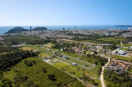 Lote/Terreno à venda, 300m² no Centro, Penha