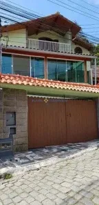 Casa com 3 Quartos à venda, 450m² no Itamarati, Petrópolis