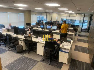 Sala Comercial para alugar, 303m² no Indianópolis, São Paulo