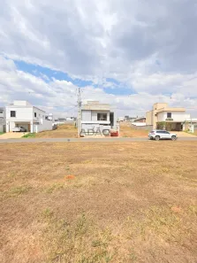 Lote/Terreno à venda, 261m² no Jardins Capri, Senador Canedo