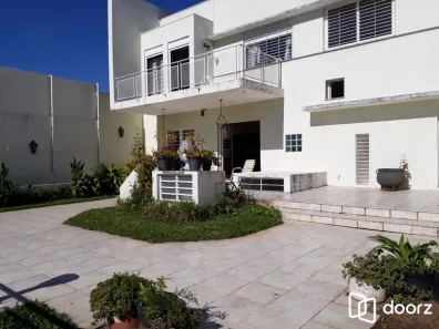 Sobrado com 4 Quartos à venda, 498m² no Vila Jardim, Porto Alegre