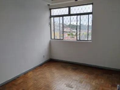 Apartamento com 2 Quartos para alugar, 60m² no Carlos Prates, Belo Horizonte