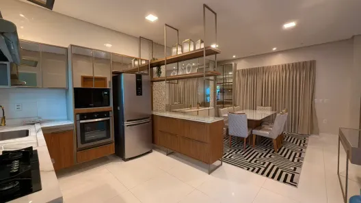 Sobrado com 4 Quartos para alugar, 230m² no Ponta Negra, Manaus