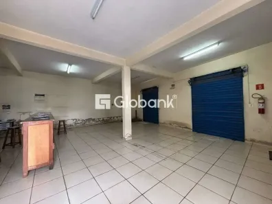 Ponto Comercial para alugar, 93m² no Planalto, Montes Claros