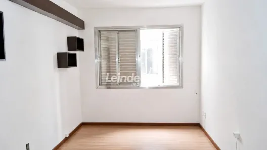 Apartamento com 3 Quartos à venda, 66m² no Azenha, Porto Alegre