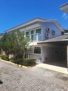 Casa de Condomínio com 4 Quartos à venda, 250m² no Maria Farinha, Paulista
