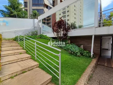 Ponto Comercial à venda, 680m² no Centro, Uberlândia