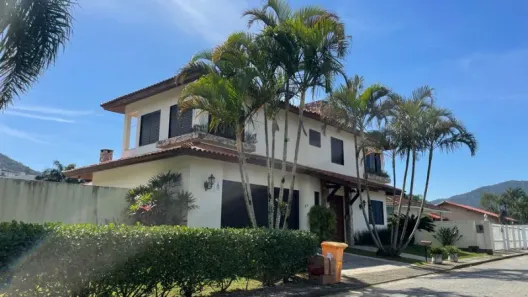 Casa com 4 Quartos à venda, 357m² no Cacupé, Florianópolis