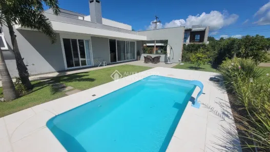 Casa de Condomínio com 3 Quartos à venda, 210m² no Centenário, Torres