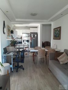 Apartamento com 2 Quartos à venda, 62m² no Barreiros, São José